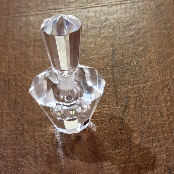 Vintage Perfum Parfume Bottle Lead Crystal Hand cut faceted bottle. Empty bottle - Picture 1 of 14